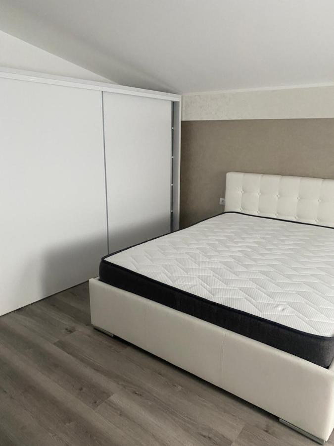 Appartement Bloc Cosminului 51 à Galaţi Extérieur photo
